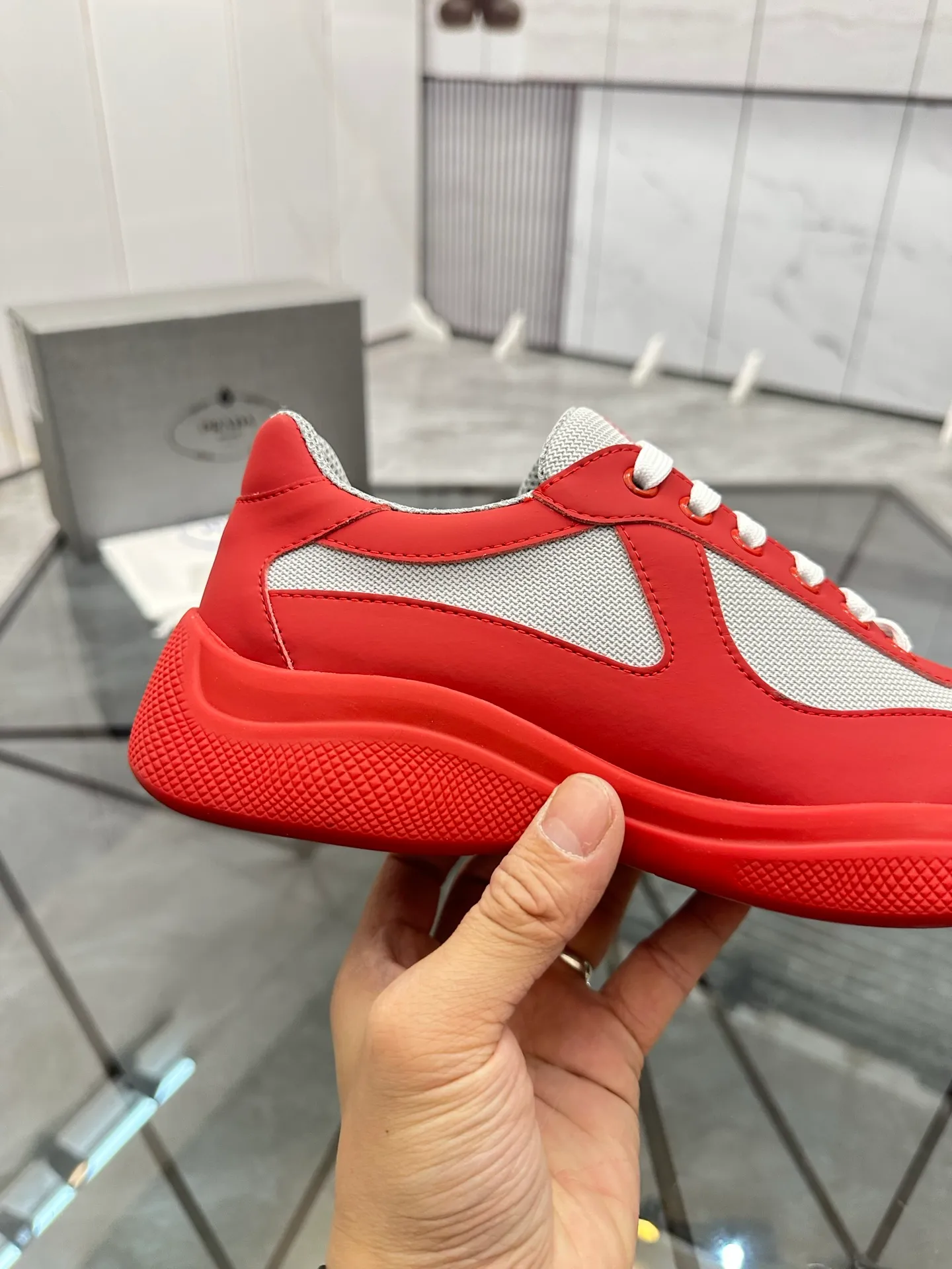 Men's shoes: 💰P360¥ Product trademark: Prada *"Prada*" low-top casual shoes Regular size: 35-47 (can be customized to 48) couple style Product materials: imported silk leather upper, breathable lining, original outsole. Number: 943